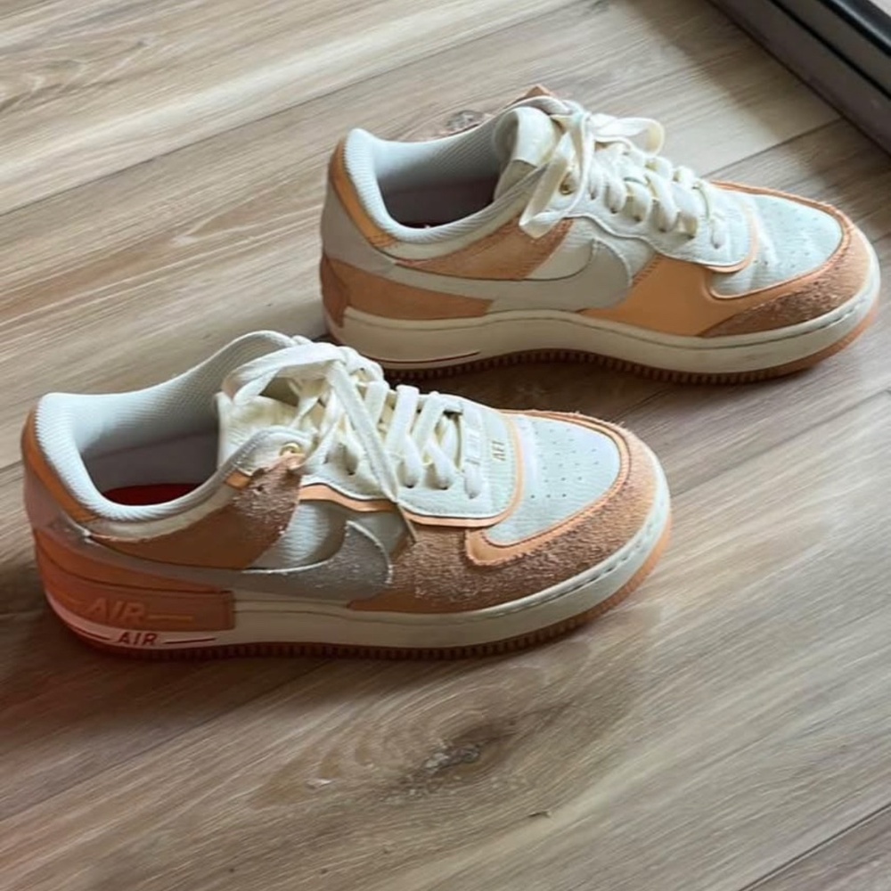 Nike Air Force 1 - Picture 2 of 3